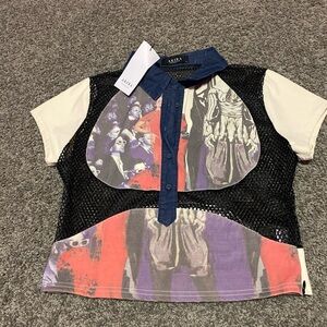 AKIRA Multicolor Graphic Crop Top